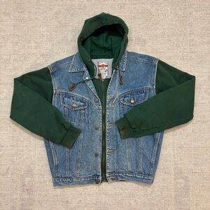 Vtg 90s Distressed Looney Tunes Classic Denim Jacket Size XS That’s All Folks